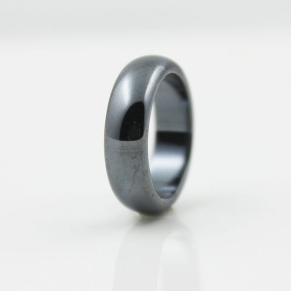 A black cabochon hematite ring 6mm wide